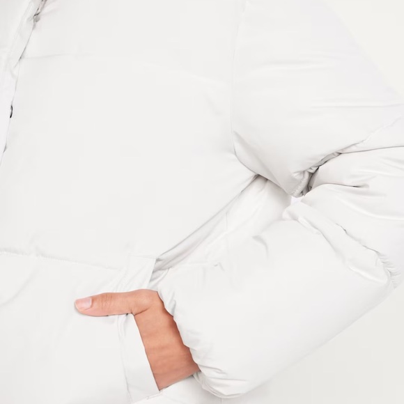 NWT OLD NAVY Quilted Puffer Jacket Color SILVER GRAY - Picture 4 of 8